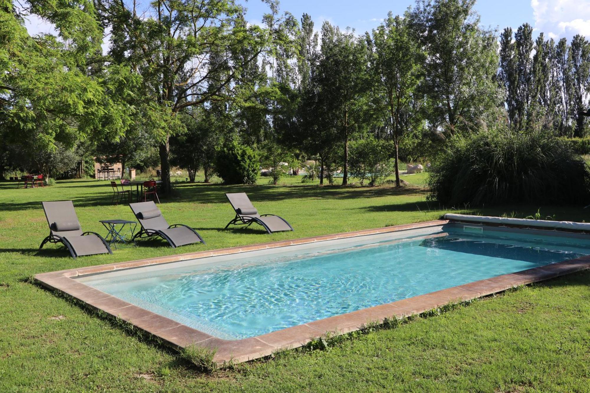 Le Mas Des Cerisiers Jacuzzi Et Sauna Inclus Pour Tous Les Logements Avignon Buitenkant foto