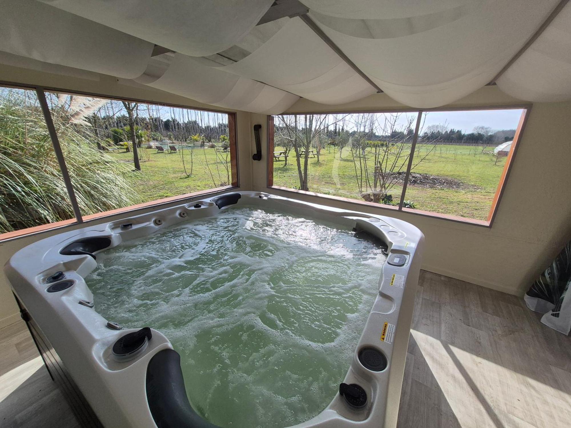 Le Mas Des Cerisiers Jacuzzi Et Sauna Inclus Pour Tous Les Logements Avignon Buitenkant foto