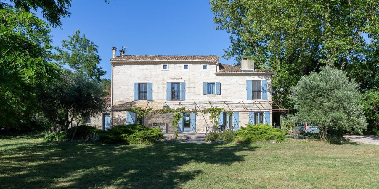 Le Mas Des Cerisiers Jacuzzi Et Sauna Inclus Pour Tous Les Logements Avignon Buitenkant foto