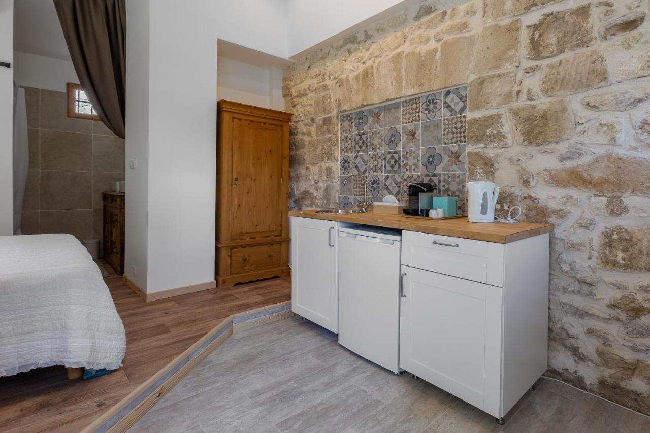 Le Mas Des Cerisiers Jacuzzi Et Sauna Inclus Pour Tous Les Logements Avignon Buitenkant foto