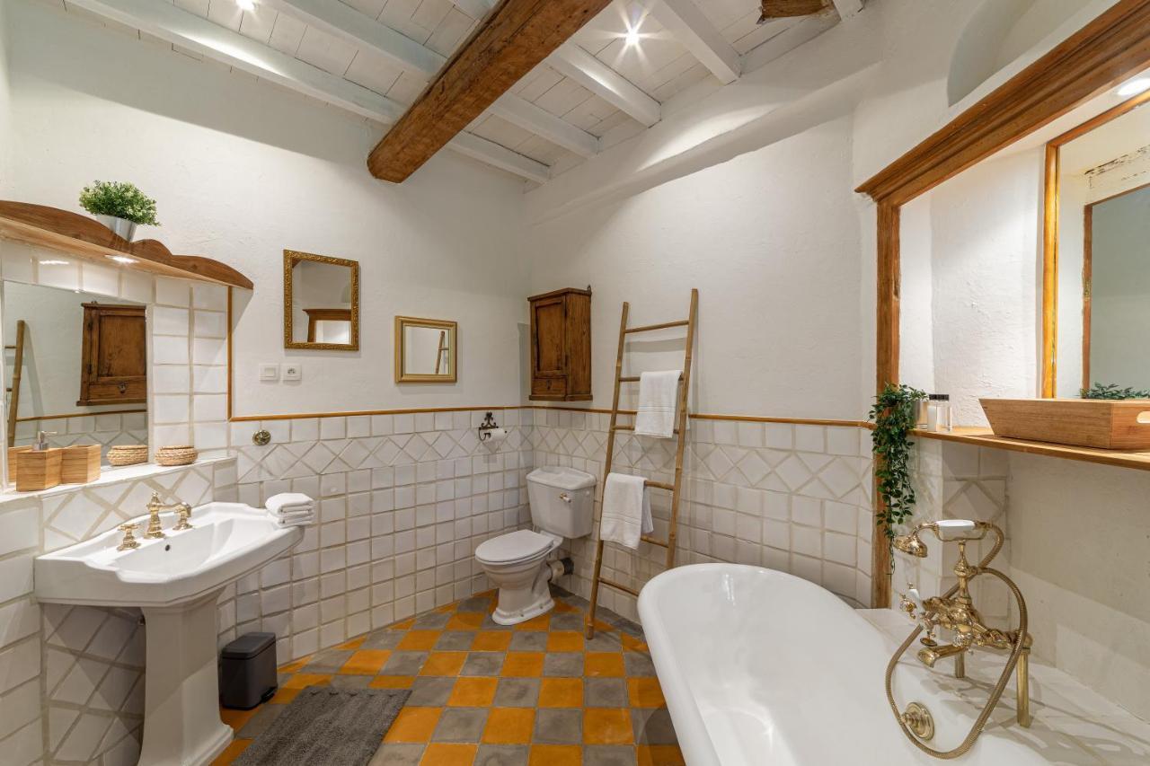 Le Mas Des Cerisiers Jacuzzi Et Sauna Inclus Pour Tous Les Logements Avignon Buitenkant foto